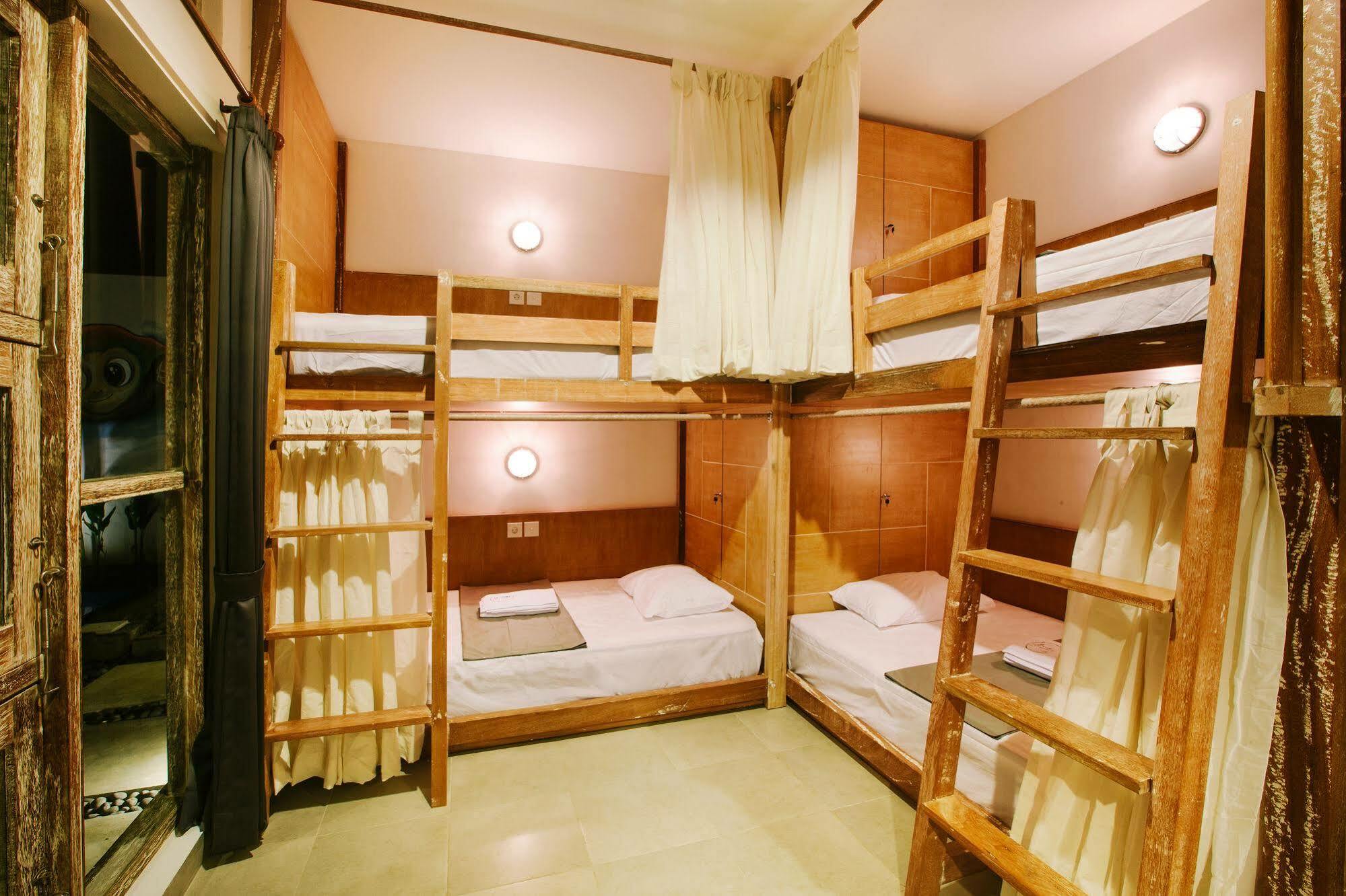 Lokal Bali Hostel Кута Екстер'єр фото