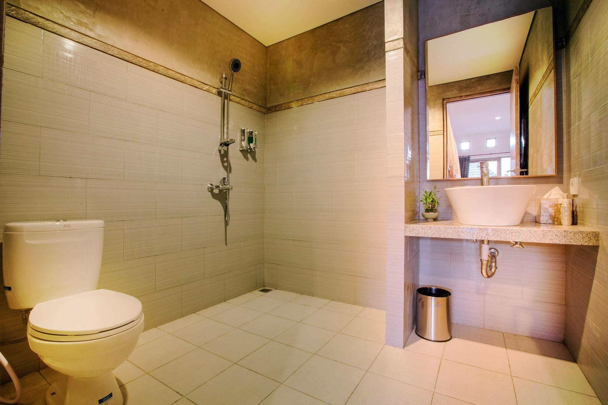 Lokal Bali Hostel Кута Екстер'єр фото